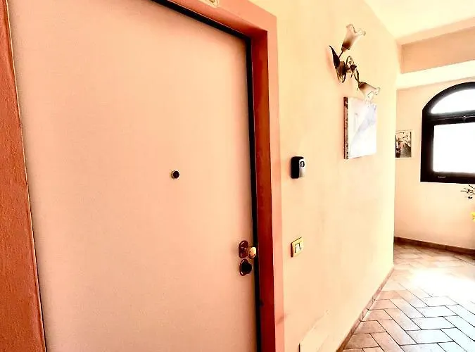 Pink Flamingo Apartment