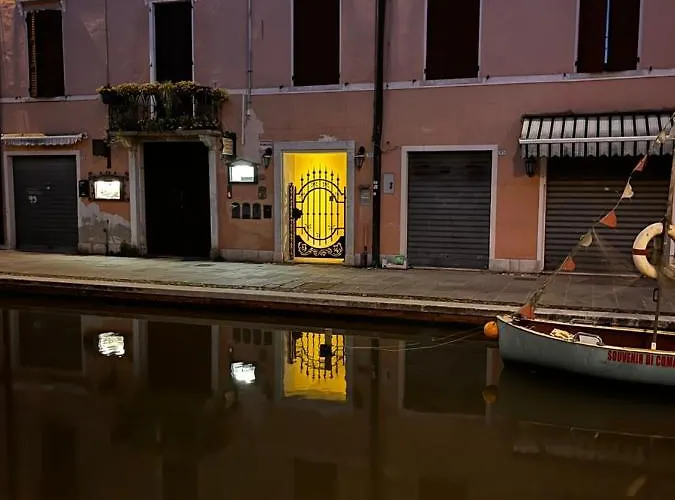 Pink Flamingo Apartment *