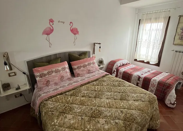 Apartment Pink Flamingo